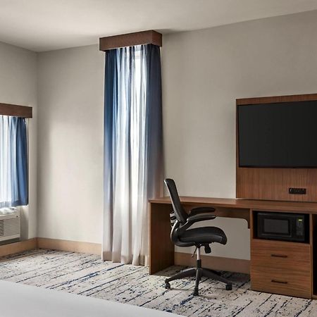 La Quinta Inn & Suites By Wyndham Austin South ภายนอก รูปภาพ