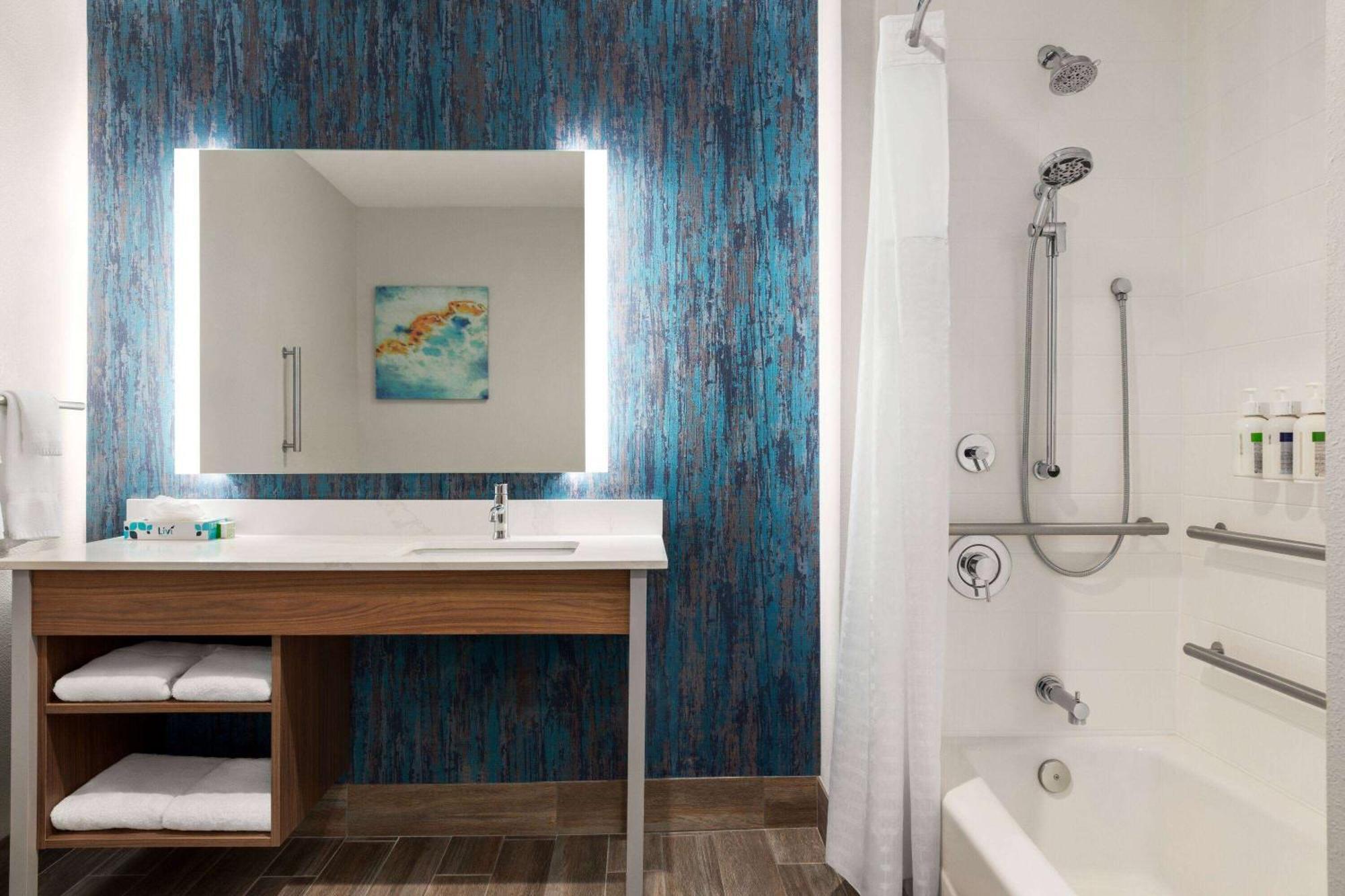 La Quinta Inn & Suites By Wyndham Austin South ภายนอก รูปภาพ