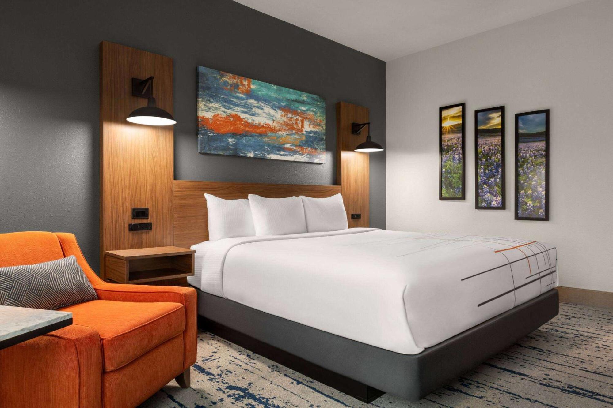La Quinta Inn & Suites By Wyndham Austin South ภายนอก รูปภาพ