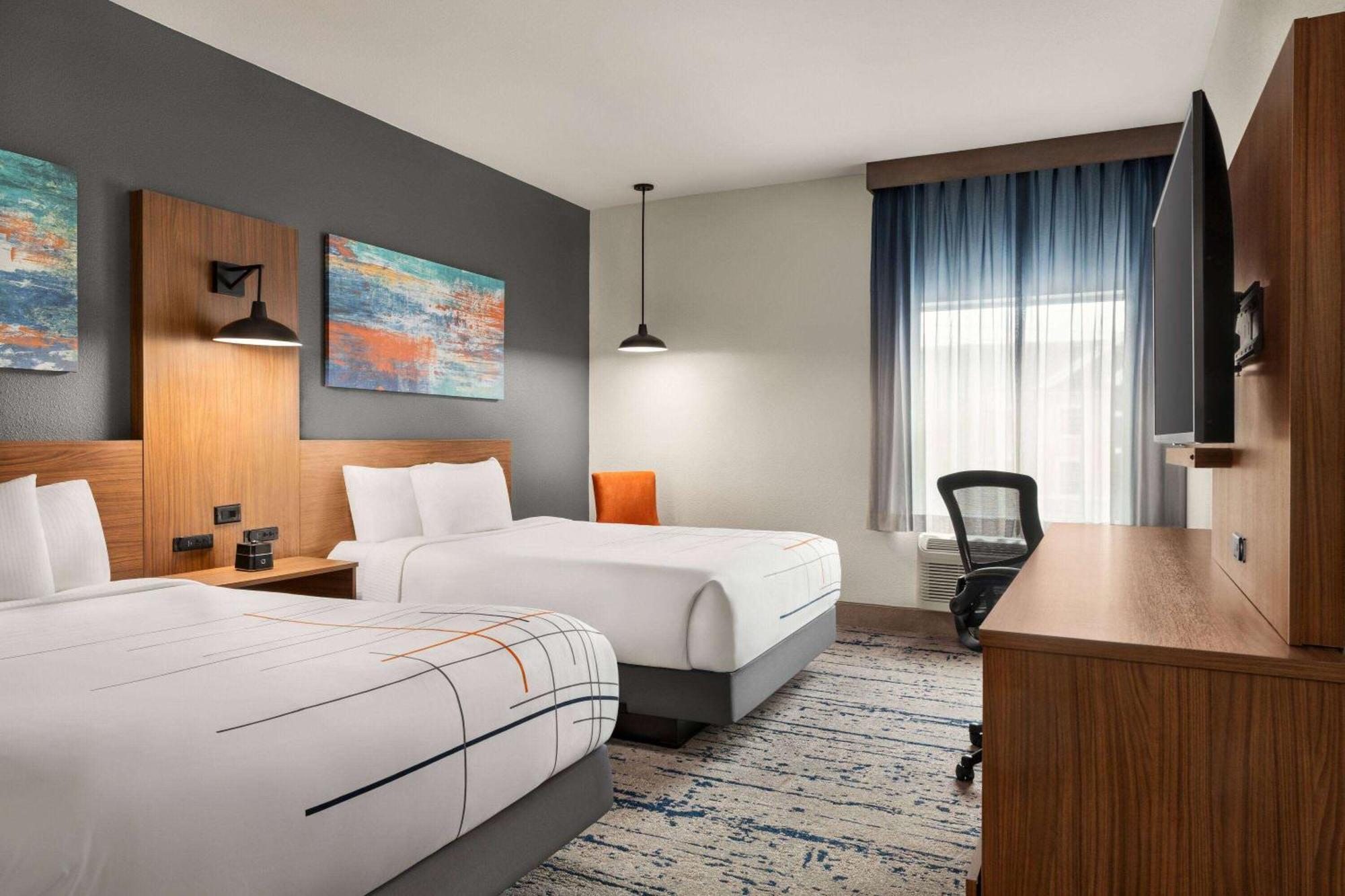 La Quinta Inn & Suites By Wyndham Austin South ภายนอก รูปภาพ