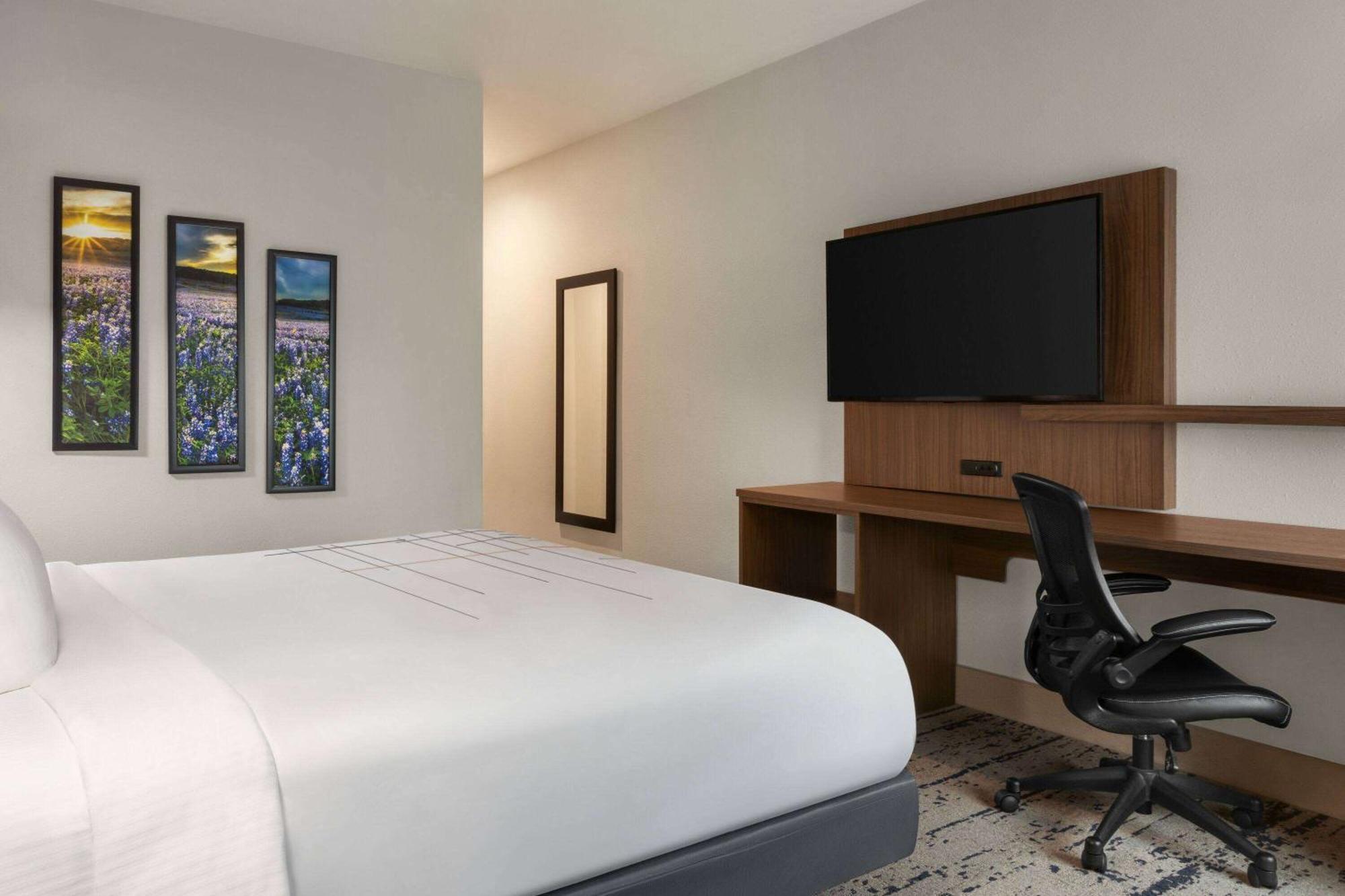 La Quinta Inn & Suites By Wyndham Austin South ภายนอก รูปภาพ