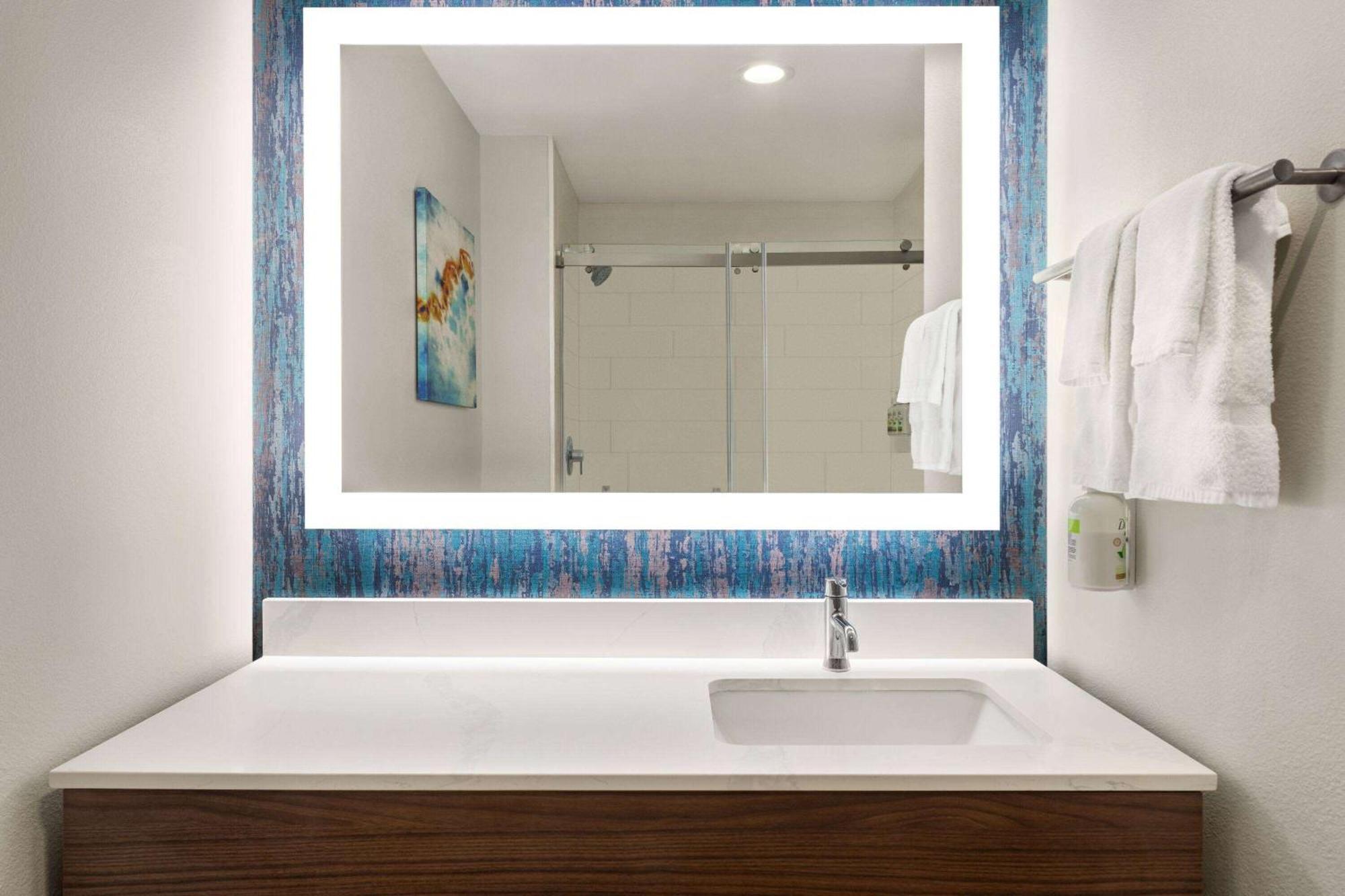 La Quinta Inn & Suites By Wyndham Austin South ภายนอก รูปภาพ