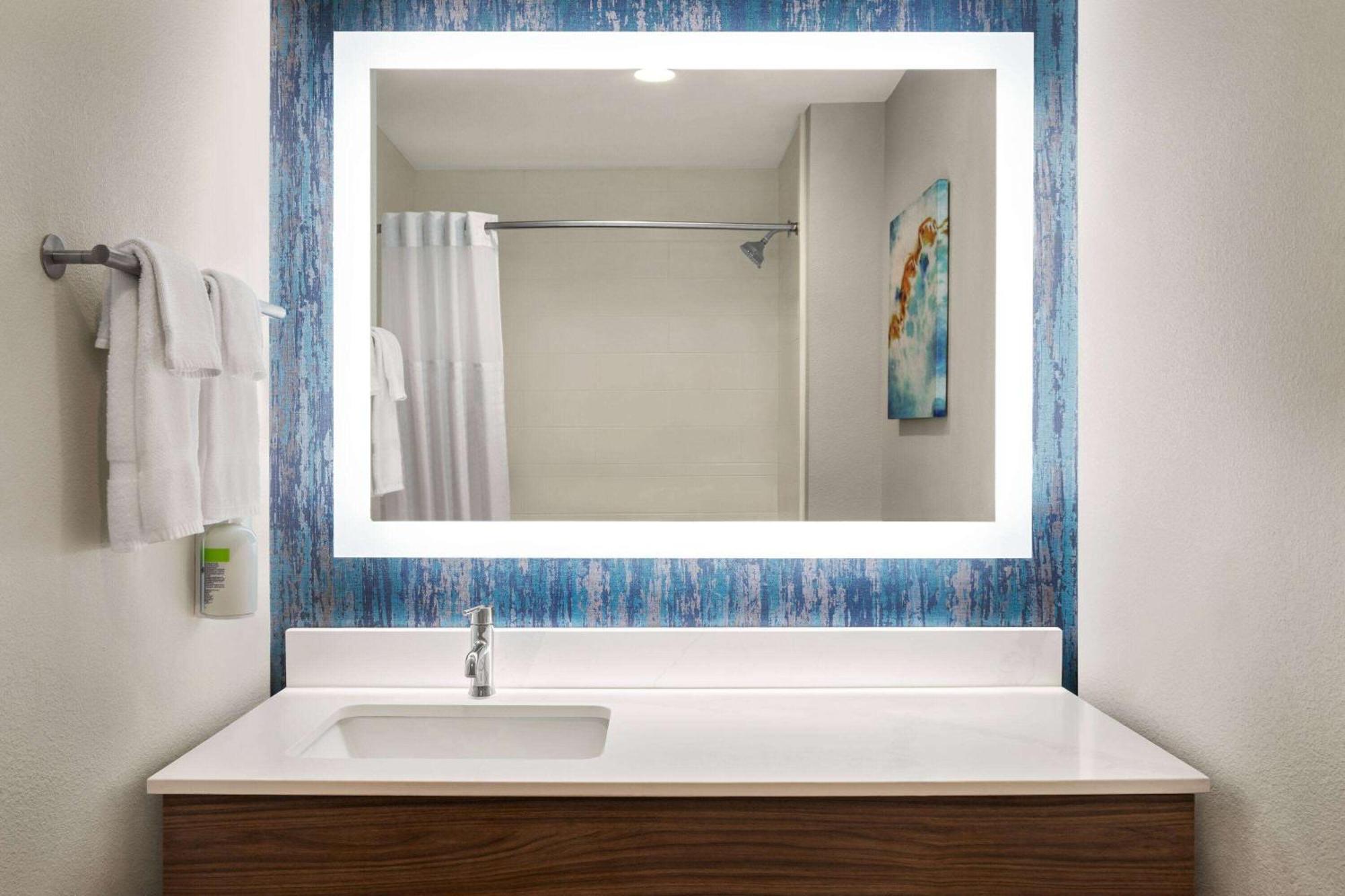 La Quinta Inn & Suites By Wyndham Austin South ภายนอก รูปภาพ