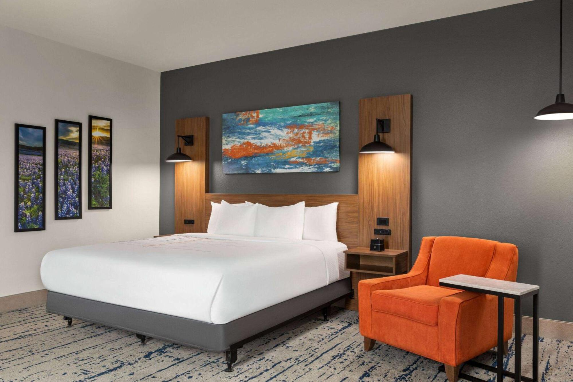 La Quinta Inn & Suites By Wyndham Austin South ภายนอก รูปภาพ