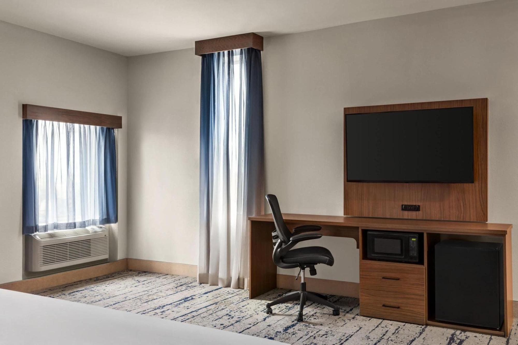 La Quinta Inn & Suites By Wyndham Austin South ภายนอก รูปภาพ